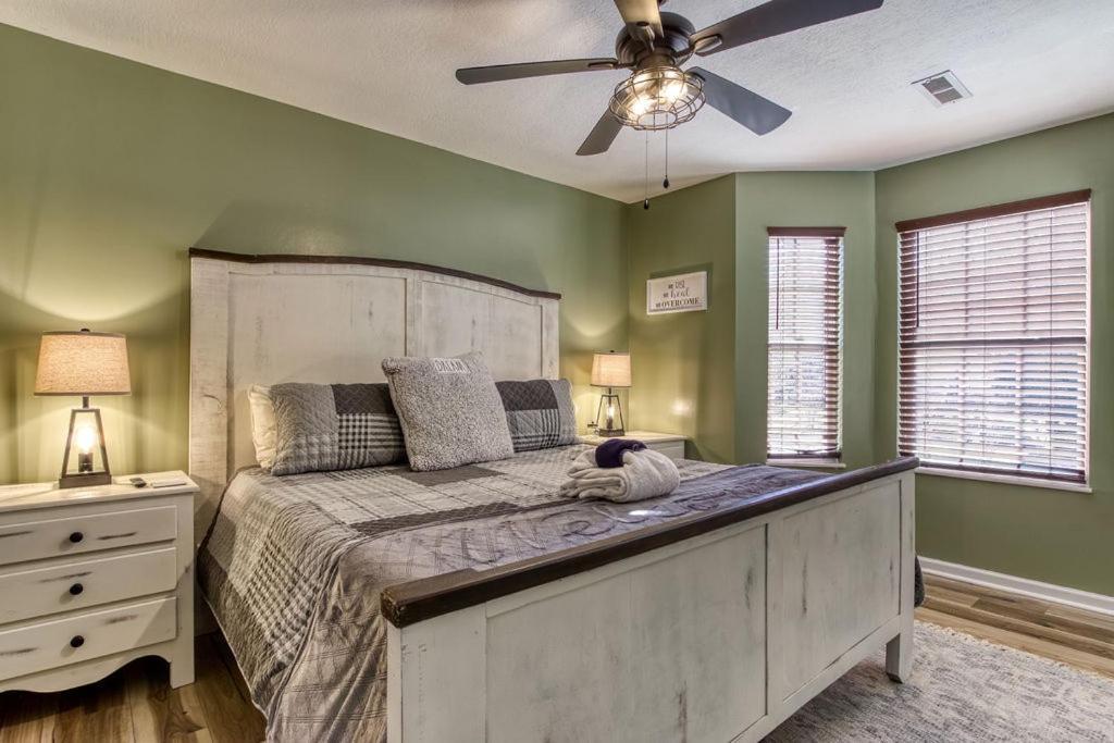 The Mason Jar, Hot Tub, Wifi, 1089 Free Tickets Each Paid Day, Dollywood And More! Pigeon Forge Extérieur photo